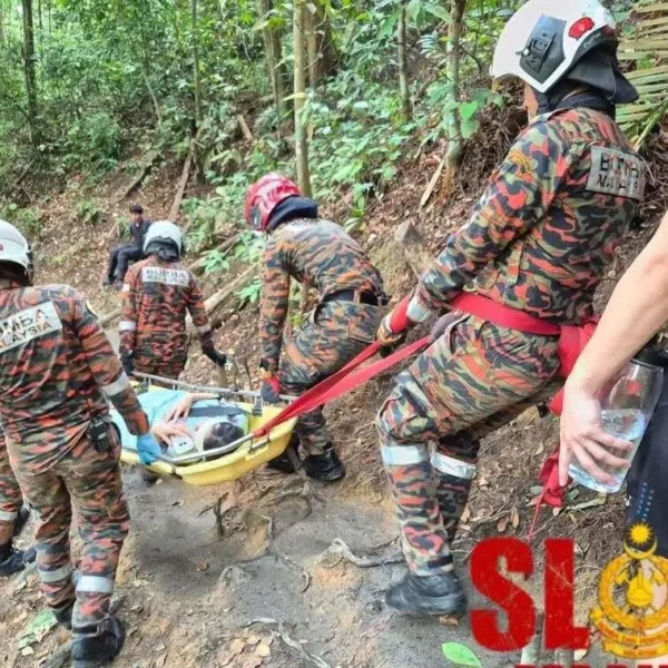 Singaporean Woman Rescued After Falling at Waterfall in Malaysia’s Selangor State