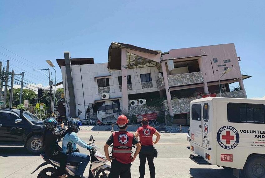 Tsunami Waves Reach Japan After Powerful 7.8-Magnitude Earthquake Strikes Near Philippines